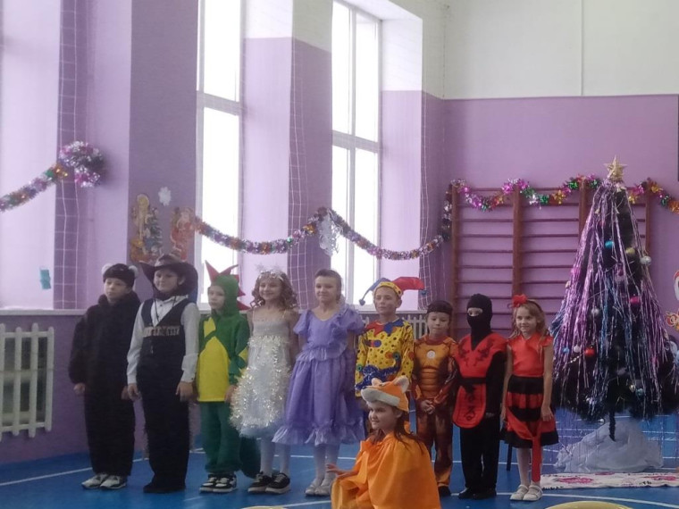 Сюжетно-игровая программа «Новогодние приключения в зимнем лесу».